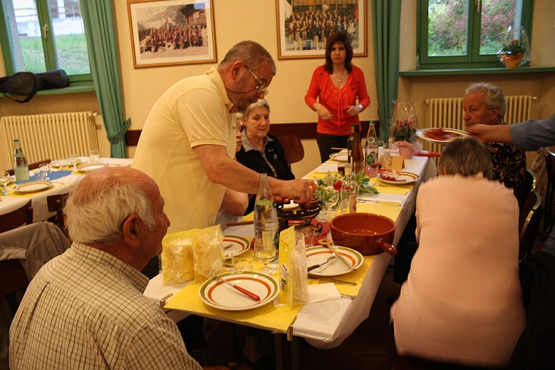 assemblea_e_cena_sociale_2011 (042).jpg
